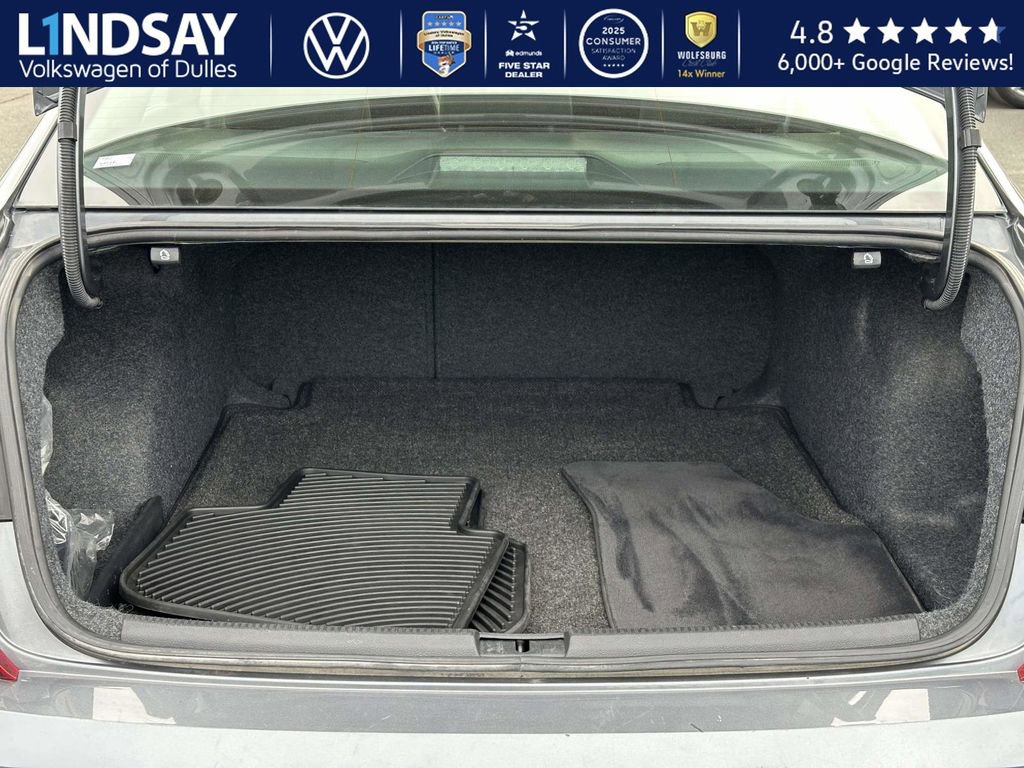 Used 2017 Volkswagen Passat 1.8T SE image 12