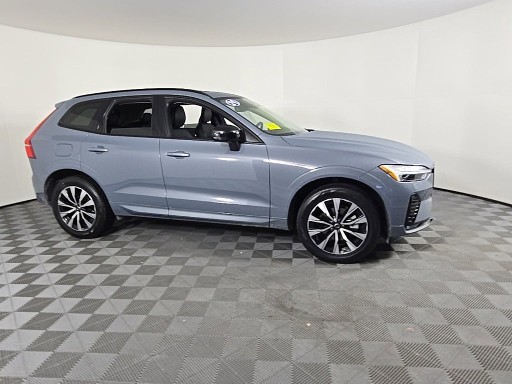 Used 2024 Volvo XC60 B5 Core w/ Protection Package Premier image 7
