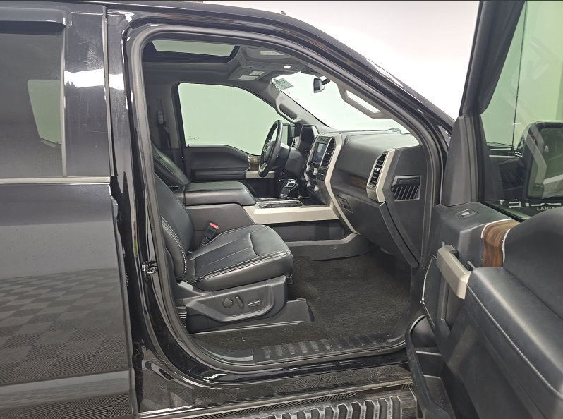 Used 2020 Ford F150 Lariat w/ Equipment Group 502A Luxury AWD/4WD image 12
