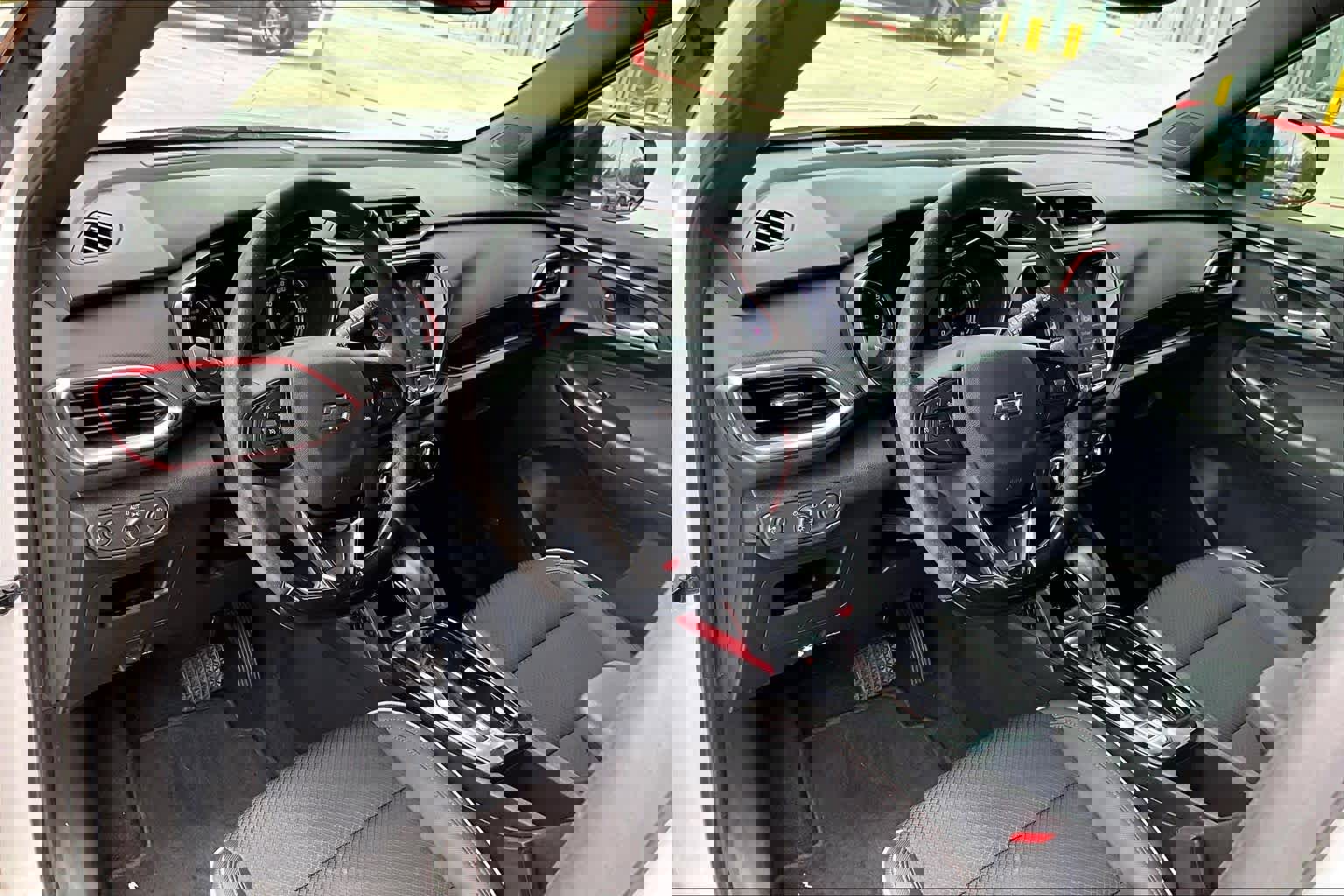 Used 2021 Chevrolet TrailBlazer RS w/ Technology Package FWD image 17