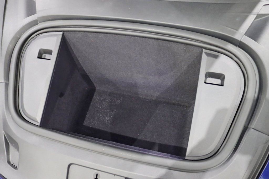 Used 2020 Porsche Taycan Turbo image 45