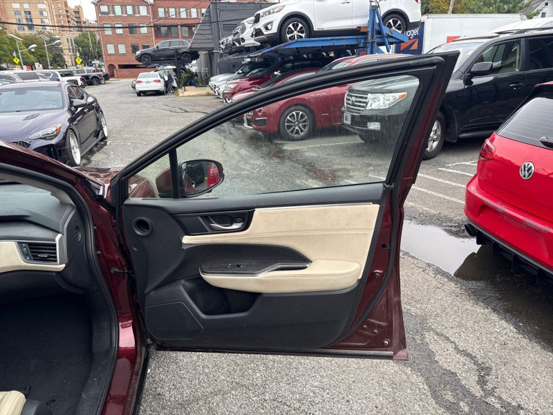 Used 2018 Honda Clarity Touring image 12