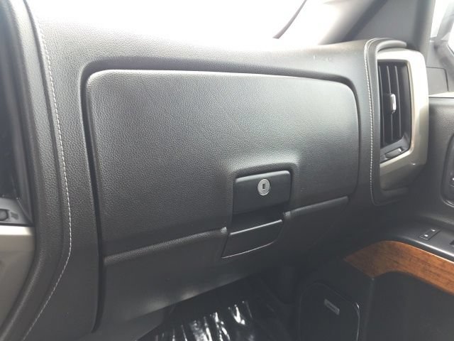 Used 2017 Chevrolet Silverado 1500 High Country AWD/4WD image 33