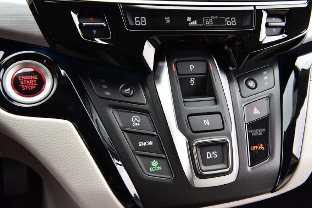 New 2026 Honda Odyssey Touring image 17