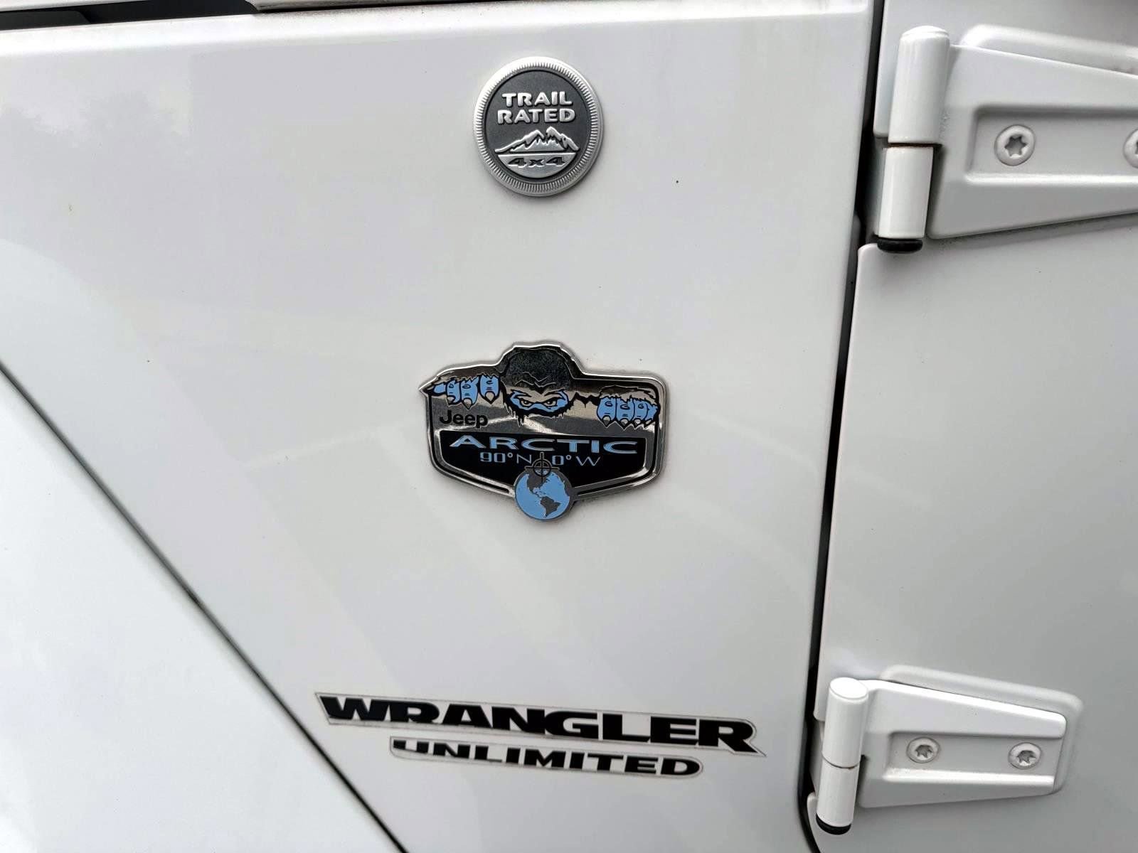 Used 2012 Jeep Wrangler Unlimited Sahara image 7