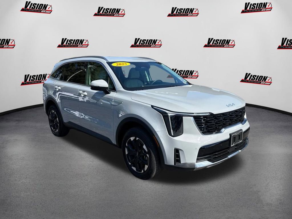 Certified 2025 Kia Sorento S image 3