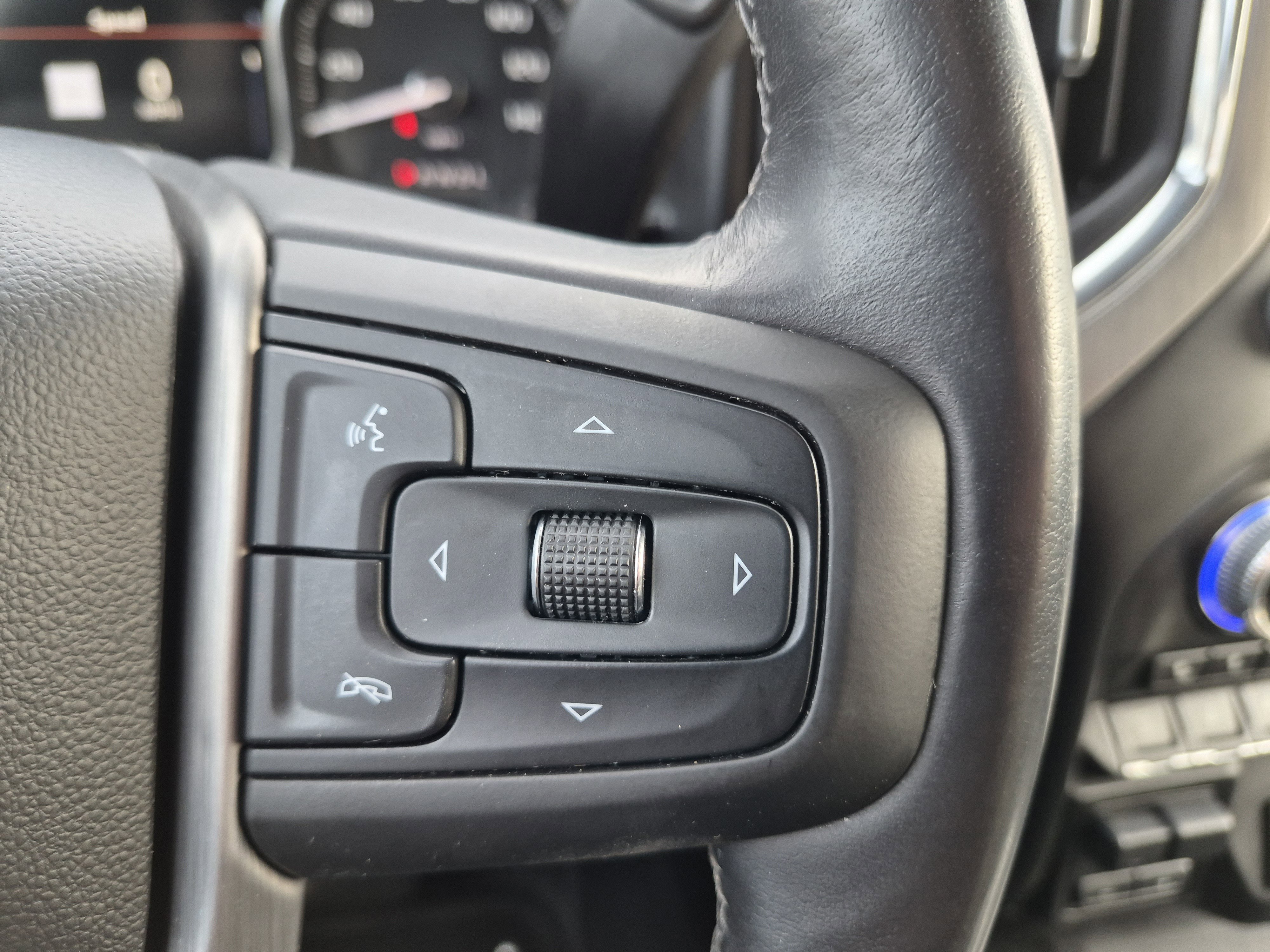 Used 2021 GMC Sierra 2500 Denali w/ Denali Black Diamond Edition image 23