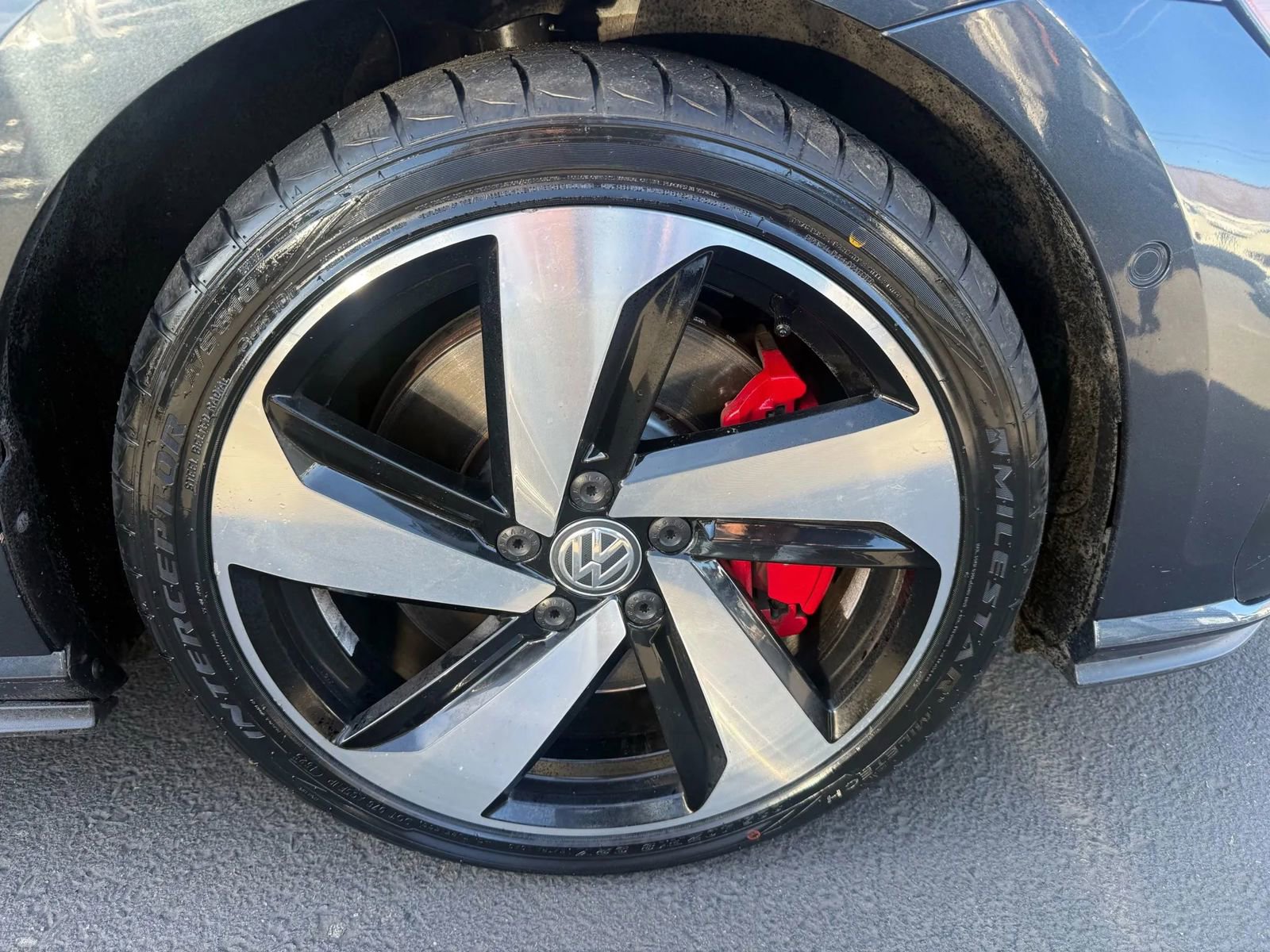 Used 2019 Volkswagen Golf 4-Door image 27