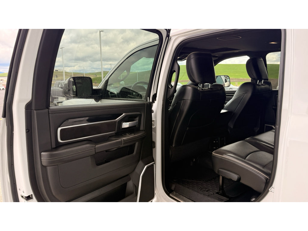 Used 2020 RAM 3500 Laramie AWD/4WD image 16