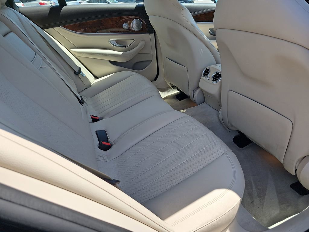 Used 2017 Mercedes-Benz E 300 image 15
