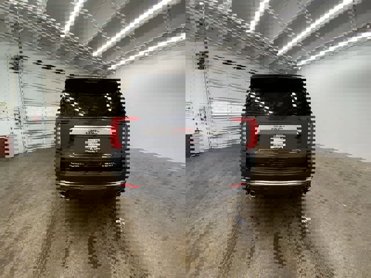 Used 2024 GMC Yukon Denali w/ Advanced Technology Package image 5