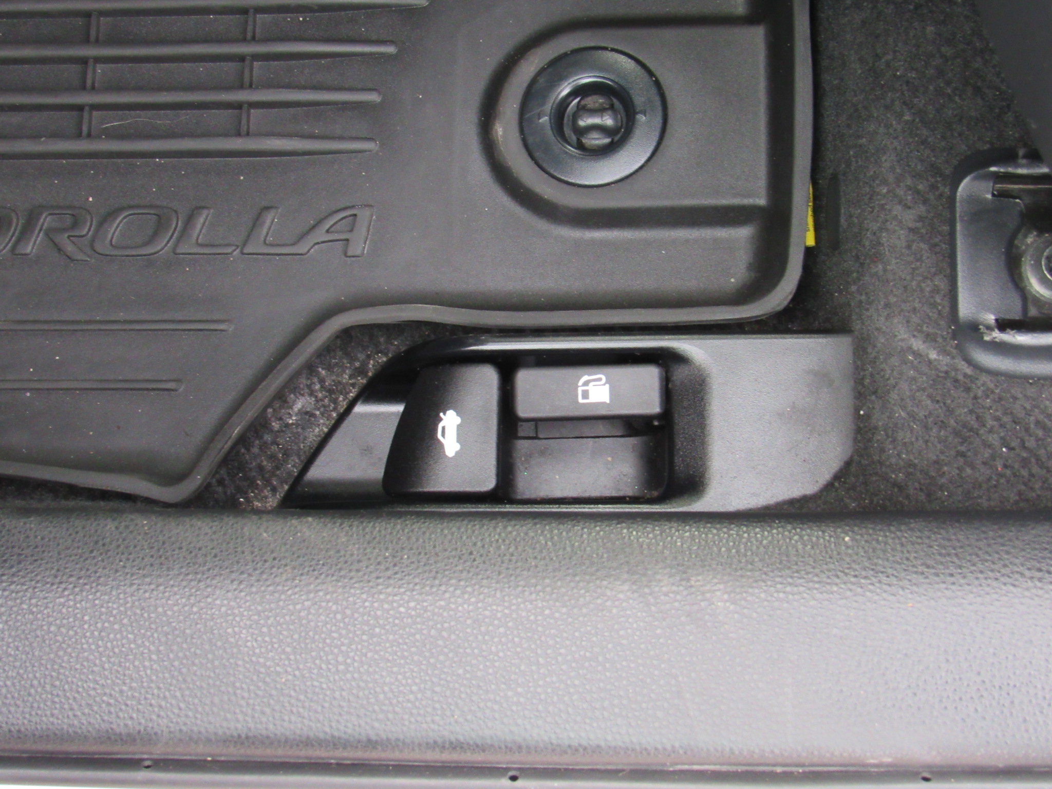 Used 2023 Toyota Corolla SE image 16