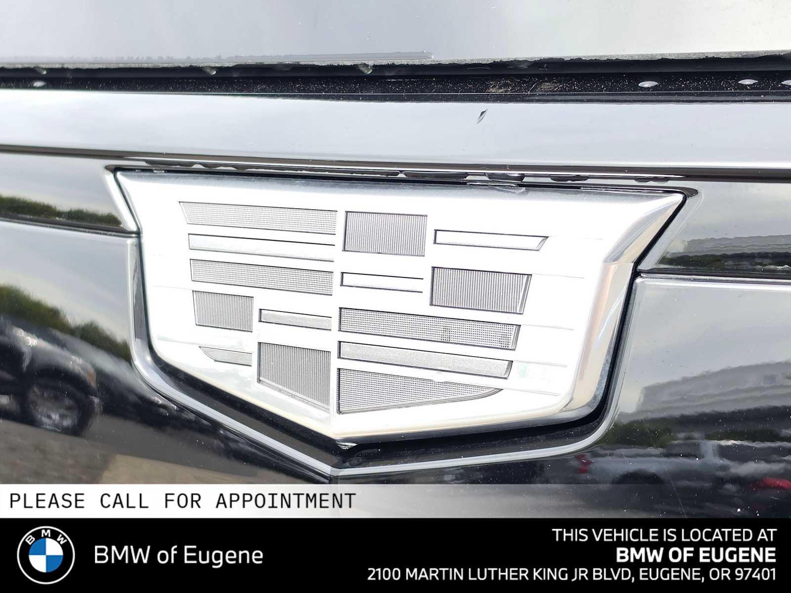 Used 2024 Cadillac Escalade ESV Sport w/ LPO, ONYX Package AWD/4WD image 17