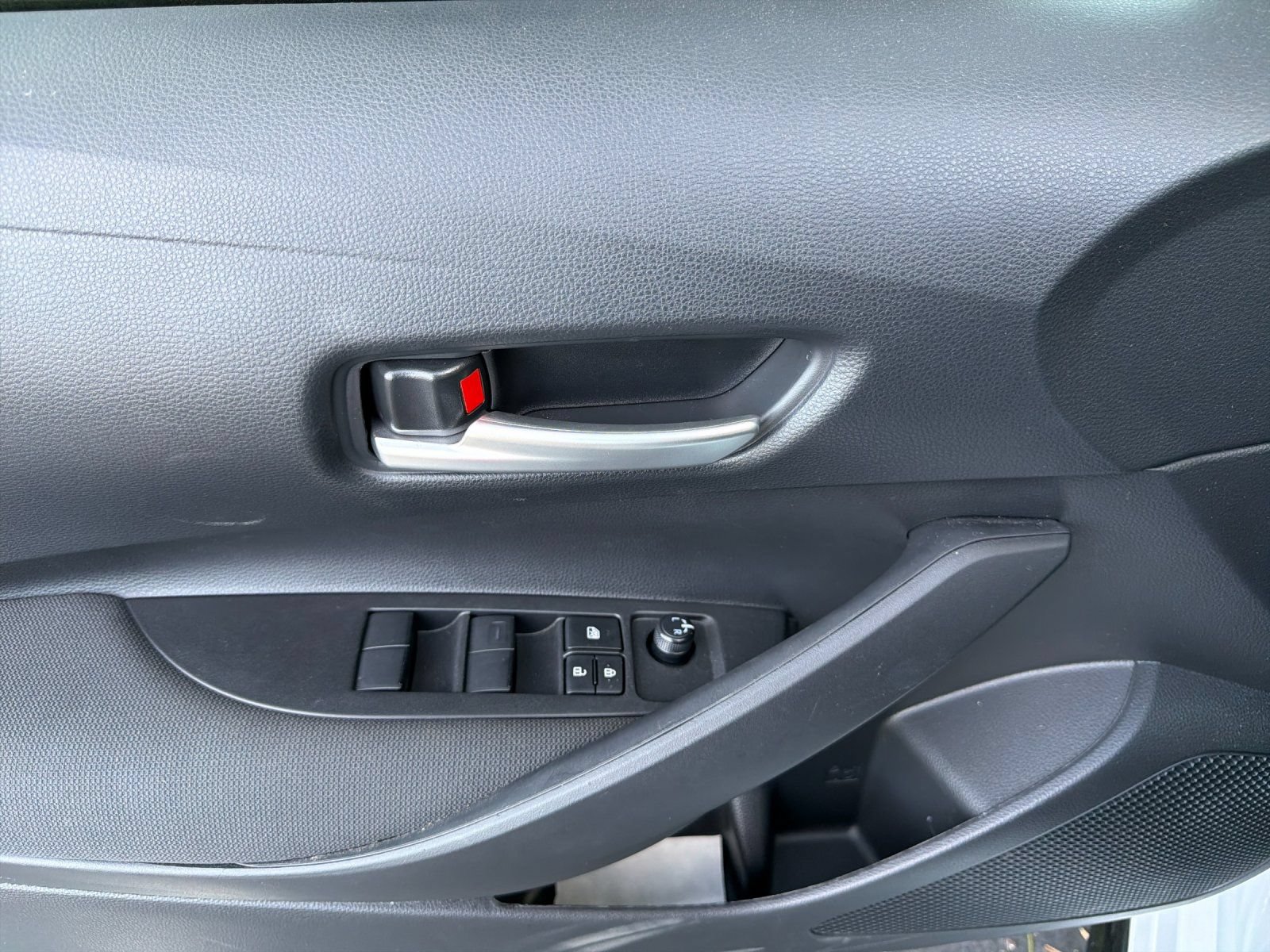 Used 2026 Toyota Corolla SE FWD image 10