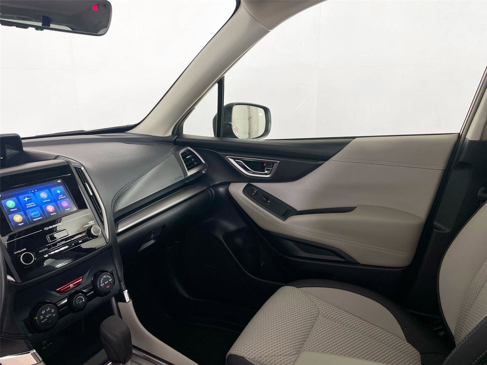 Used 2024 Subaru Forester Premium AWD/4WD image 25