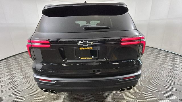 Used 2024 Chevrolet Traverse LS w/ Midnight/Sport Edition AWD/4WD image 4