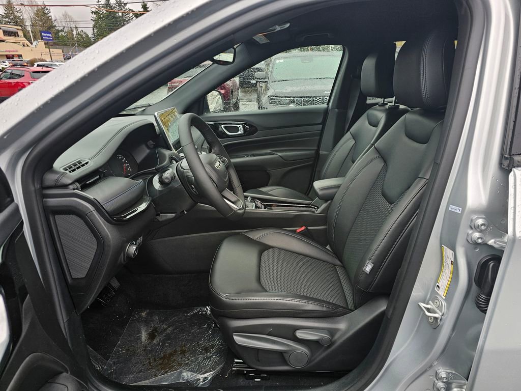 New 2026 Jeep Compass Latitude image 19