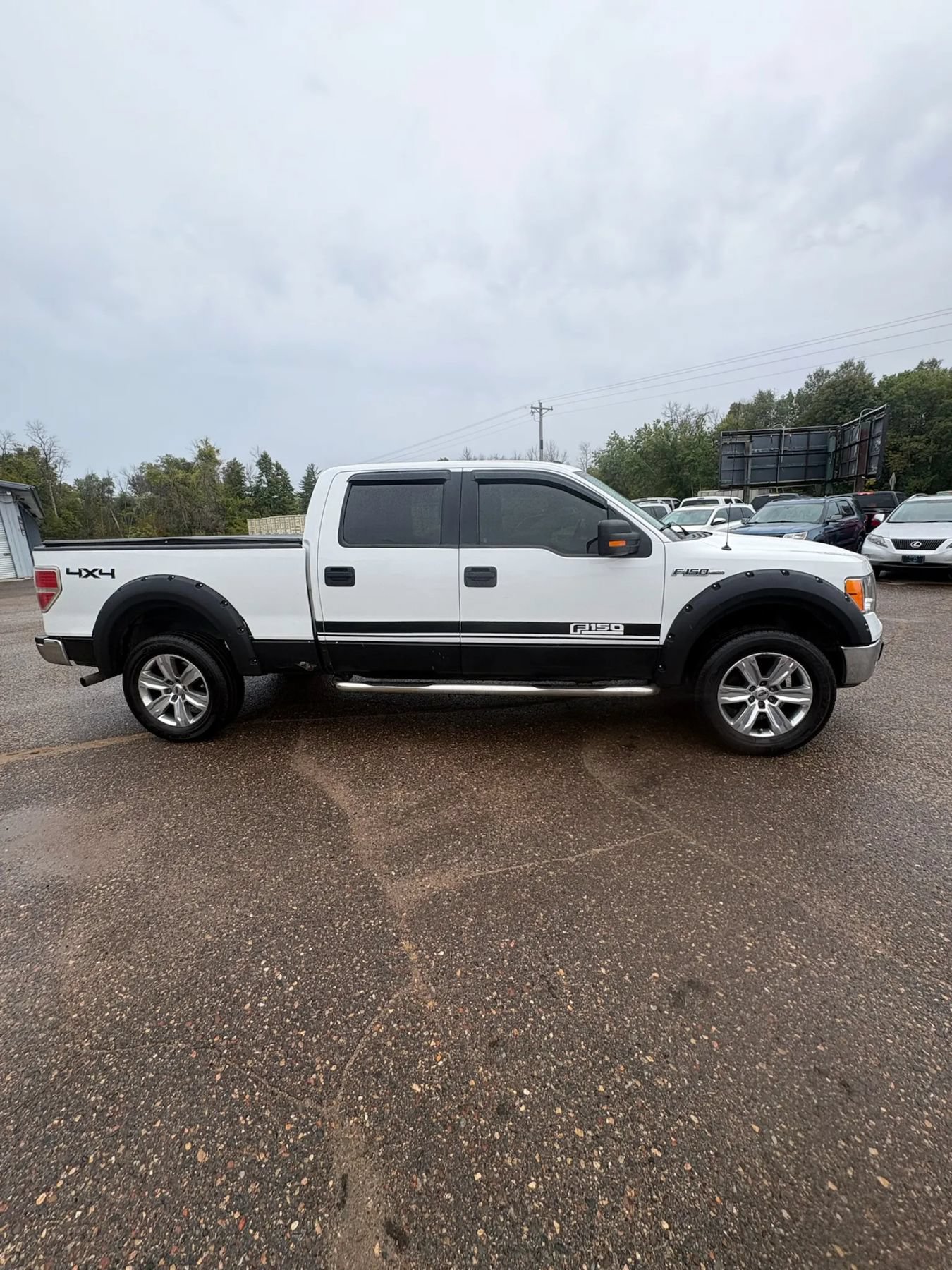 Used 2014 Ford F150 XLT w/ Equipment Group 301A Mid AWD/4WD image 4