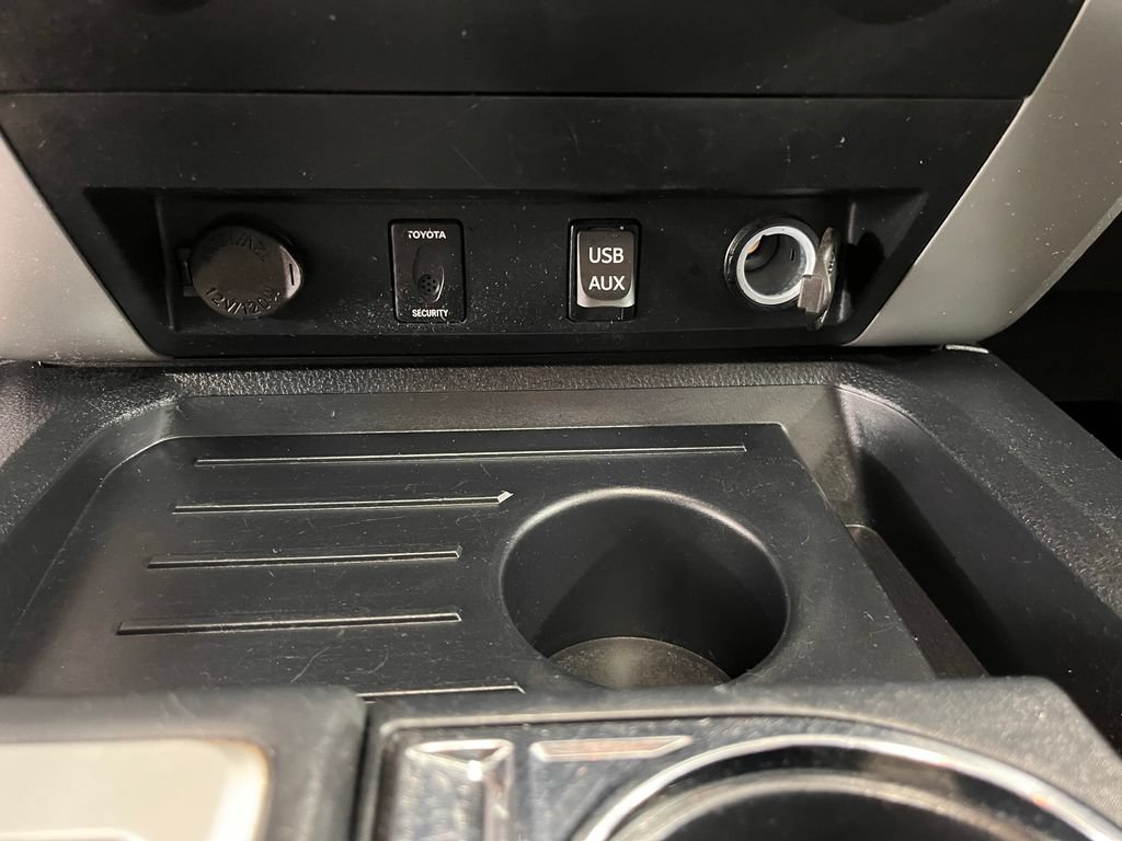 Used 2018 Toyota Tundra Platinum AWD/4WD image 7
