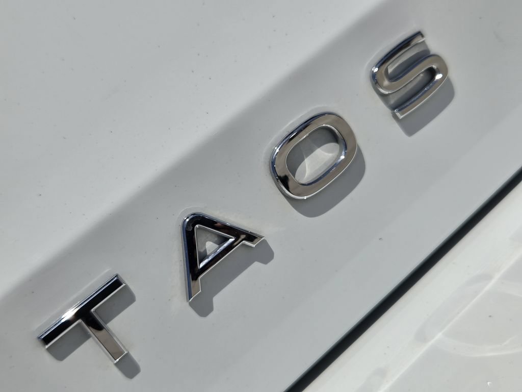 Used 2025 Volkswagen Taos S FWD image 9