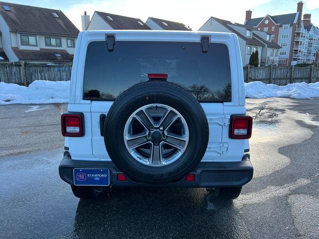 Used 2022 Jeep Wrangler Unlimited Sahara AWD/4WD image 9