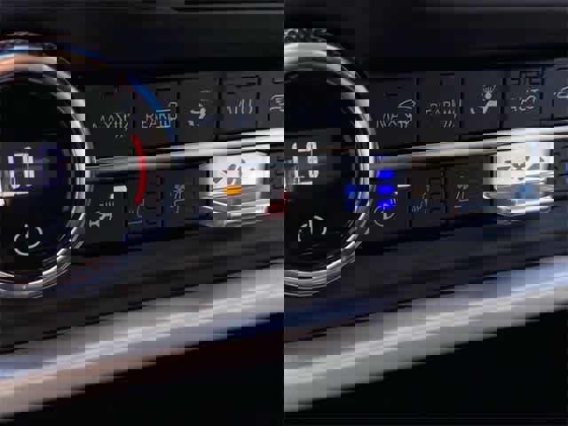 New 2024 Ford Expedition XLT image 17