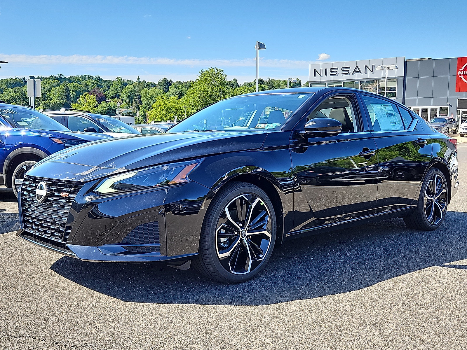 New 2026 Nissan Altima 2.5 SR FWD image 3
