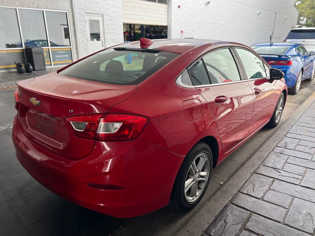 Used 2016 Chevrolet Cruze LT FWD image 3