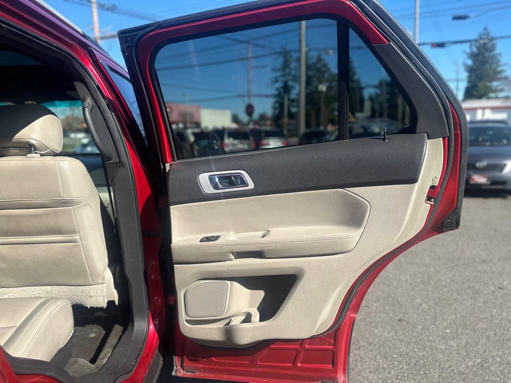 Used 2012 Ford Explorer XLT AWD/4WD image 21