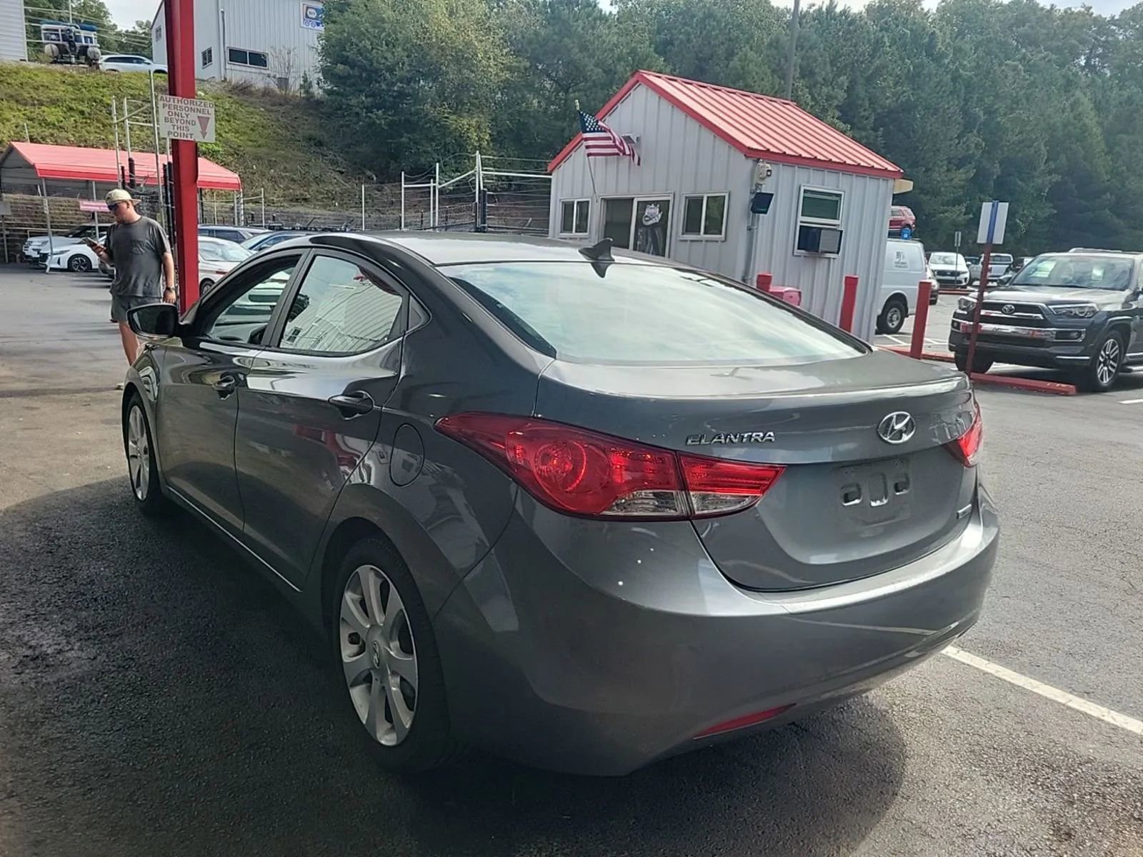 Used 2013 Hyundai Elantra Limited image 5