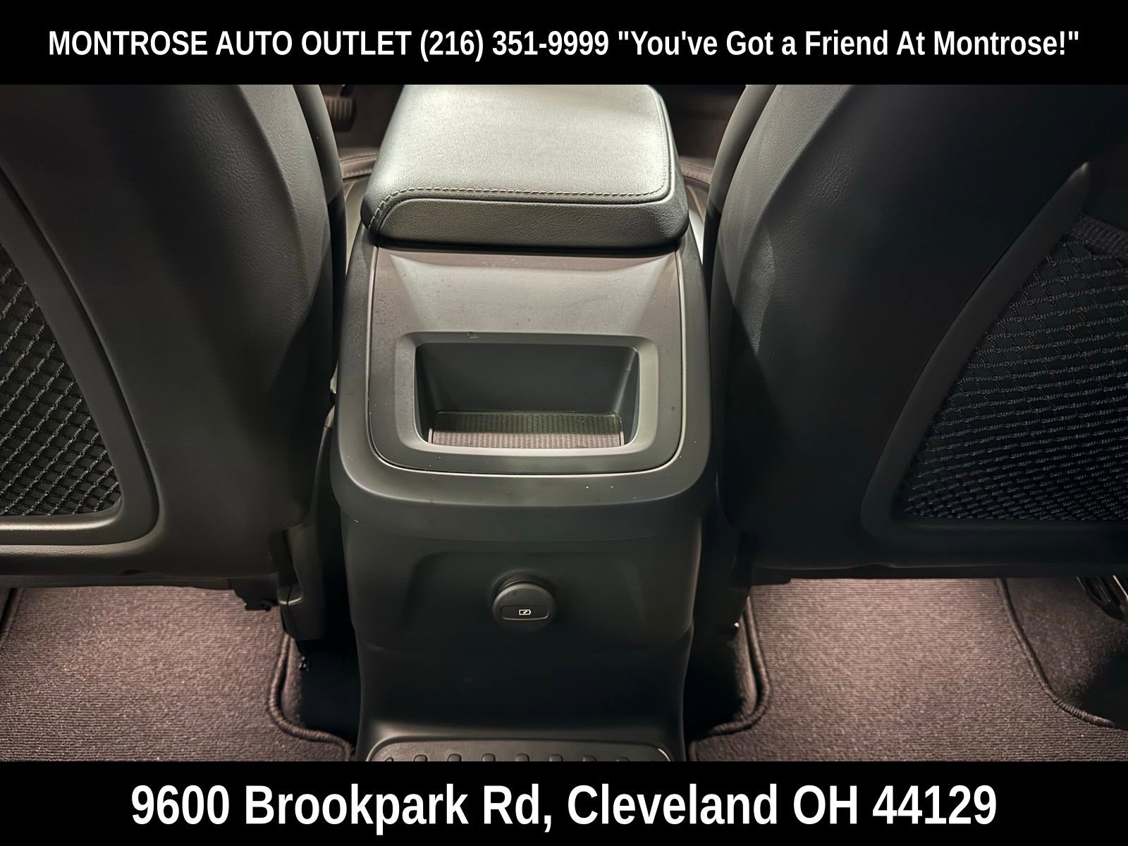 Used 2024 Volvo XC60 T8 Ultimate w/ Protection Package Premier image 36