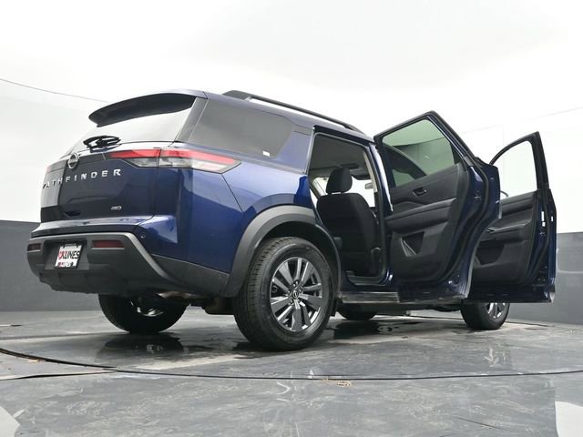 Used 2025 Nissan Pathfinder SV image 72