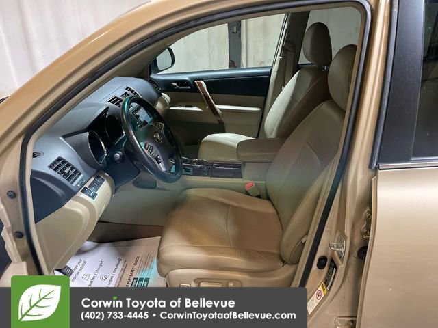 Used 2013 Toyota Highlander Limited image 12