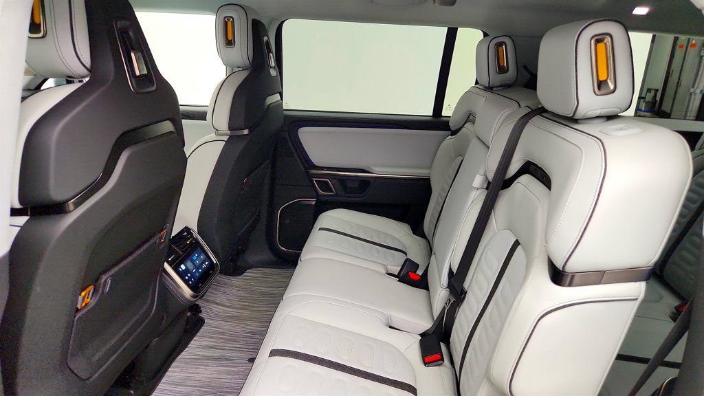 Used 2024 Rivian R1S Adventure AWD/4WD image 22