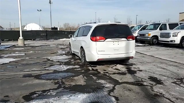 Used 2020 Chrysler Pacifica Touring-L Plus w/ Advanced Safetytec Group image 7