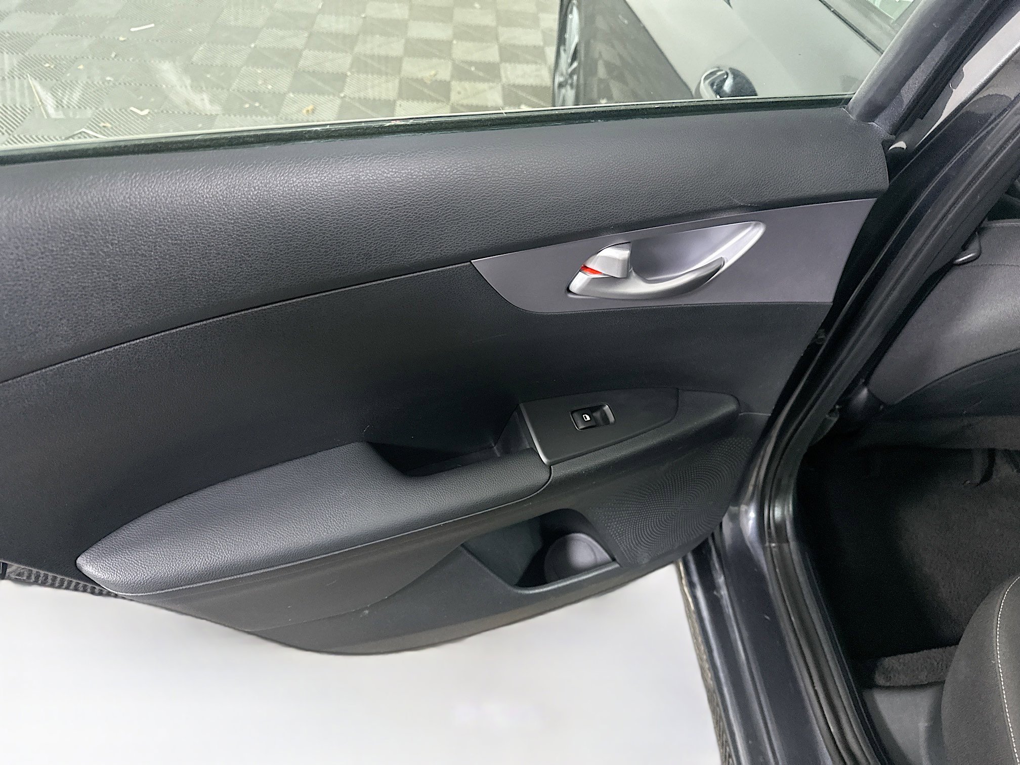 Used 2024 Kia Forte LXS image 25