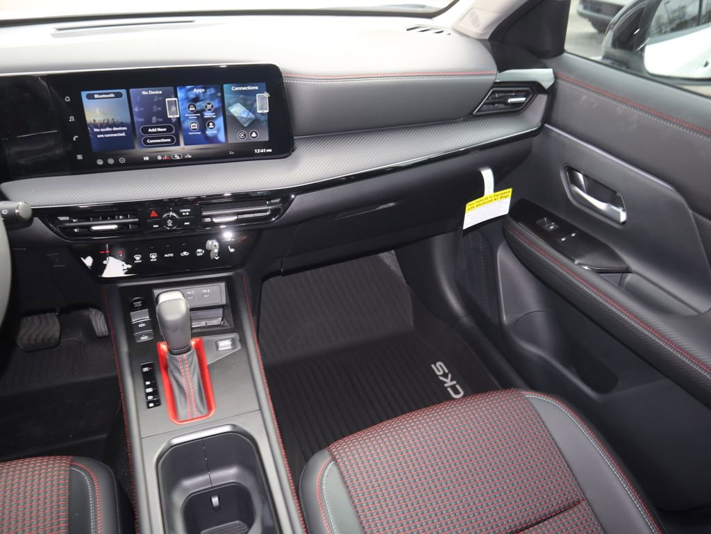 New 2026 Nissan Kicks SR w/ SR Premium Package FWD image 12