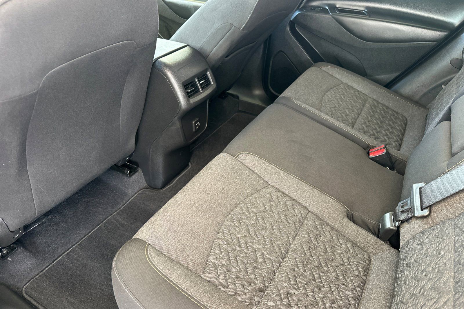 Used 2022 Chevrolet Equinox LT FWD image 12
