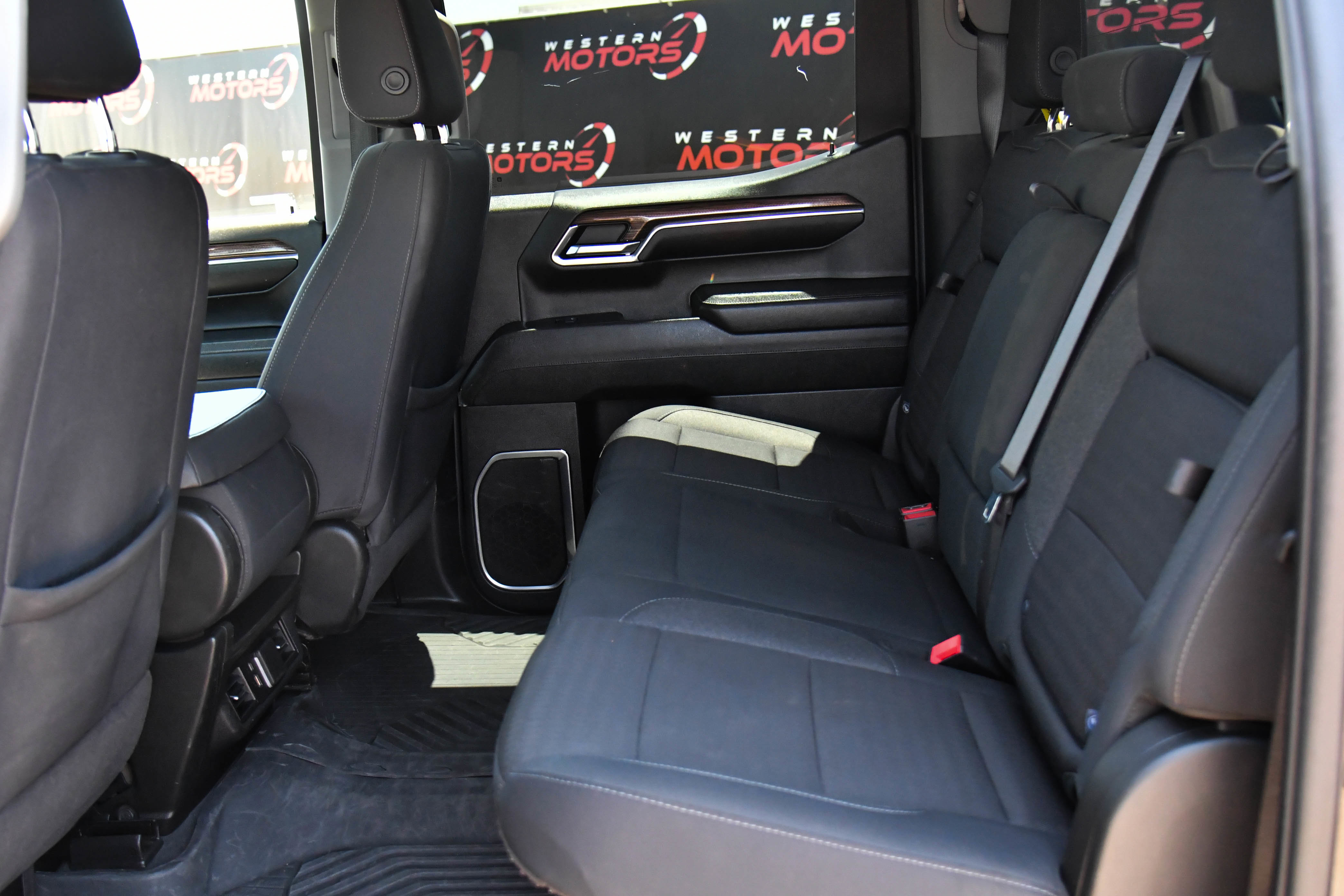 Used 2024 Chevrolet Silverado 1500 RST AWD/4WD image 36