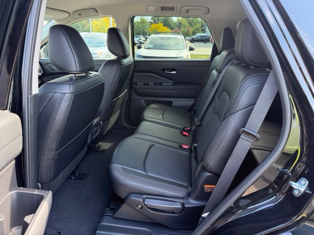Certified 2026 Nissan Pathfinder SL AWD/4WD image 22