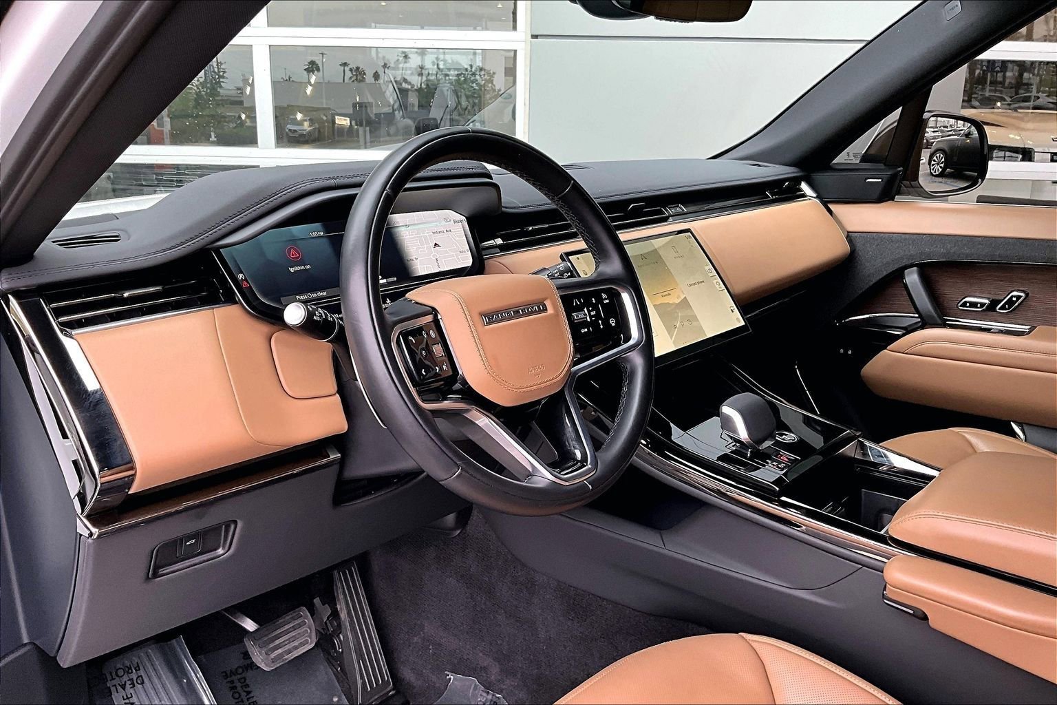 Used 2024 Land Rover Range Rover Sport SE image 14