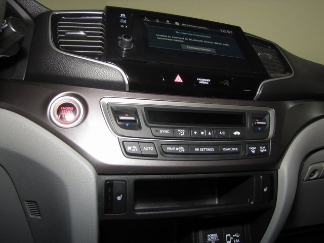 Used 2021 Honda Pilot EX image 7