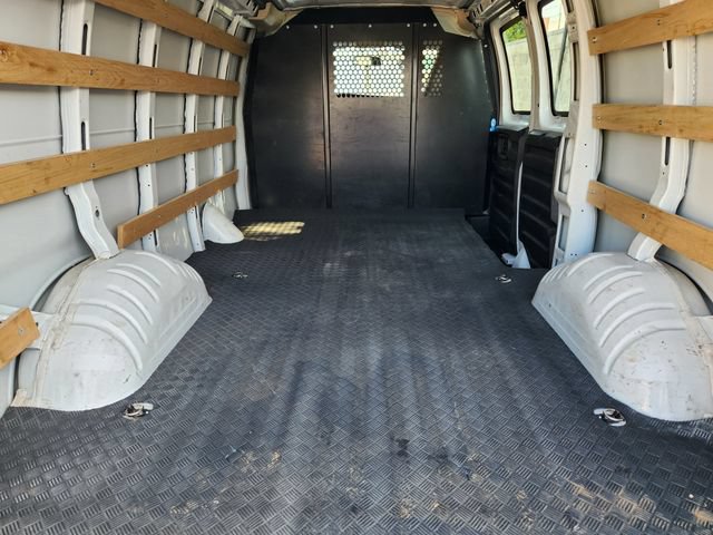 Used 2025 Chevrolet Express 2500 w/ Driver Convenience Package RWD image 35