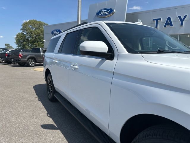 Used 2024 Ford Expedition Max XLT image 6