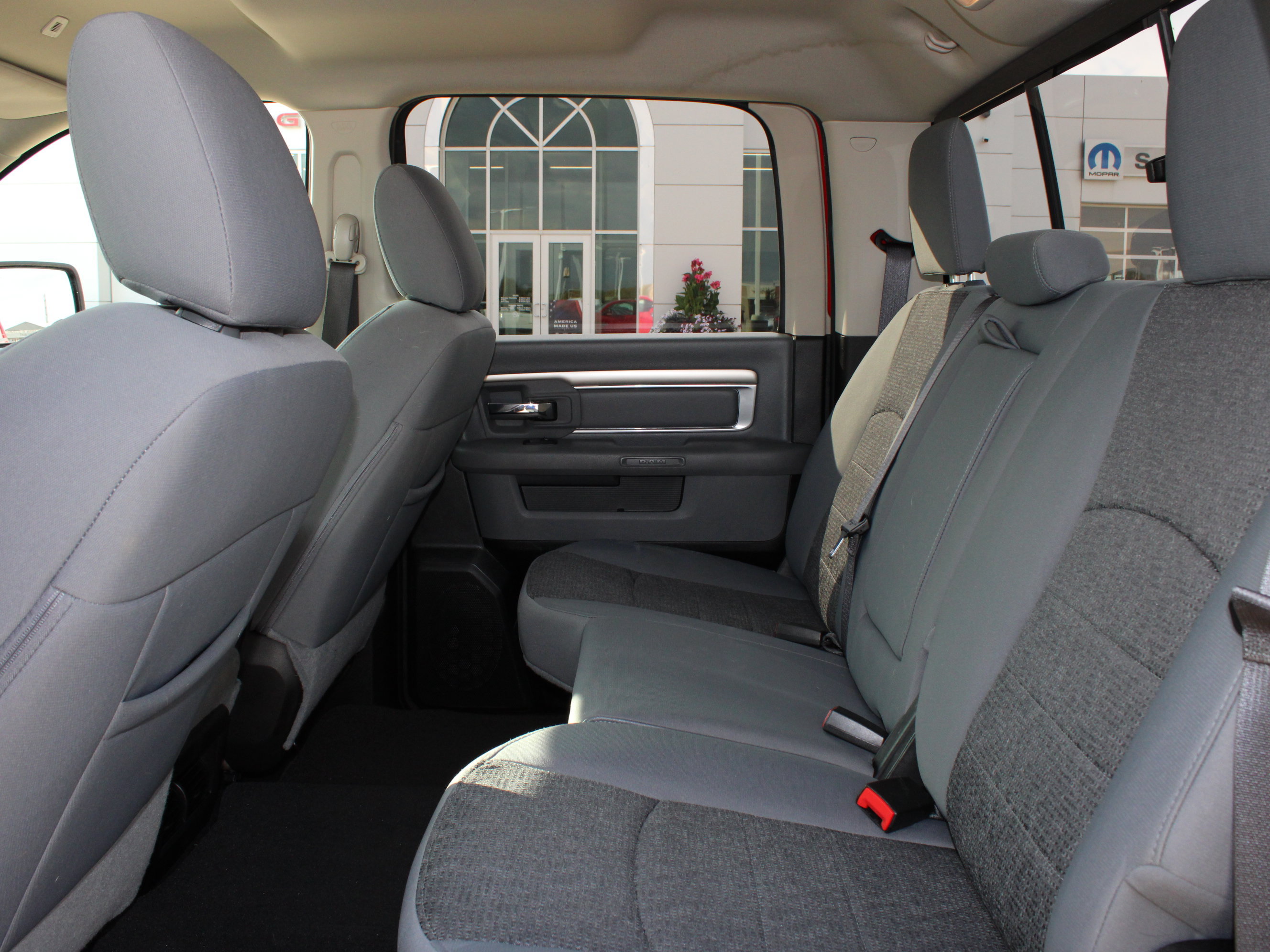 Used 2019 RAM 1500 Classic SLT w/ Luxury Group AWD/4WD image 34