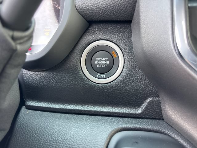 New 2026 RAM 2500 Laramie AWD/4WD image 18