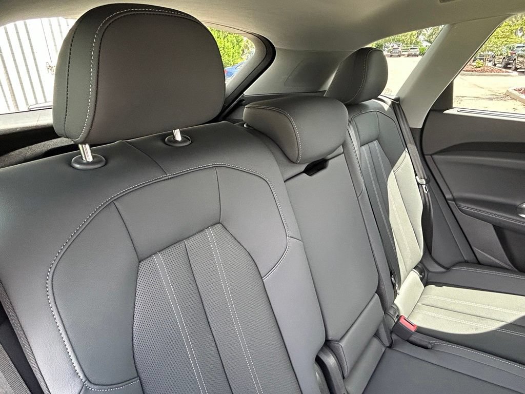 Used 2025 Audi Q5 Premium Plus AWD/4WD image 44