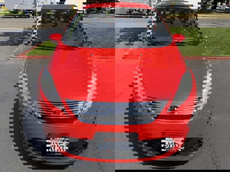 Used 2013 Ford Fiesta SE image 6