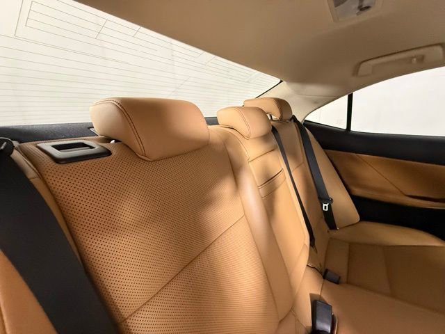 Used 2017 Lexus IS 300 AWD w/ Navigation System Package image 31