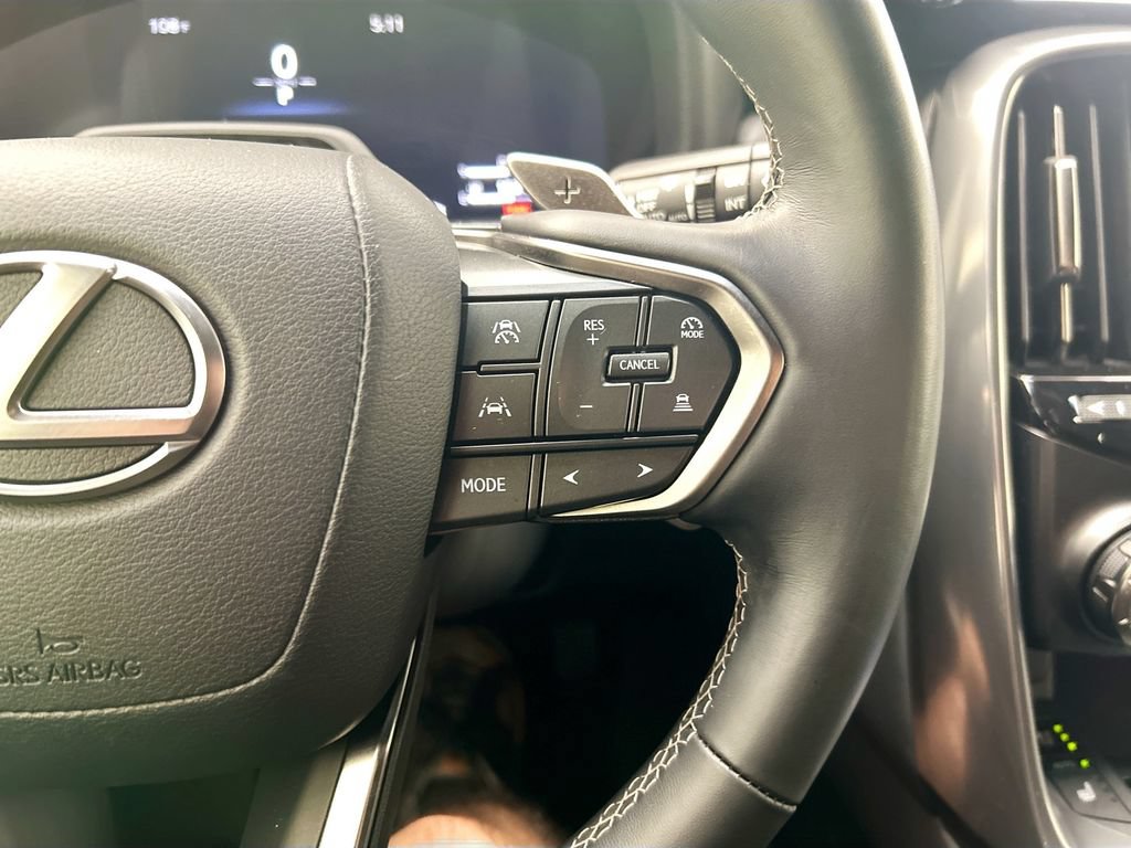 Used 2025 Lexus LX 700h Overtrail AWD/4WD image 12